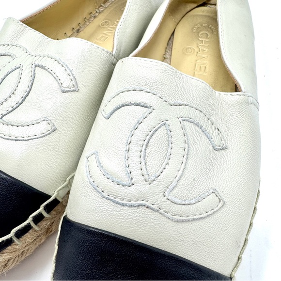 CHANEL Women's Black and Cream CC Logo Espadrilles Lambskin Leather - Picture 2 of 16